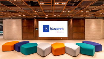 blueprint提供达一万平方英尺的专属活动楼层，设施包括讲堂、展览厅及配备活动式间隔墙的会议室。