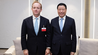 施铭伦参加第31次上海市市长国际企业家咨询会议