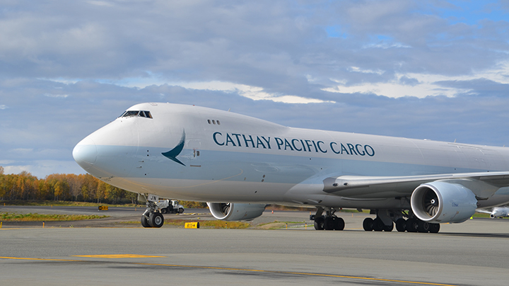 国泰航空推出“飞向更蓝天”碳抵销计划货运方案