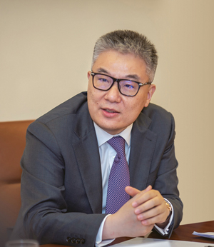 太古（中国）有限公司主席张卓平向媒体介绍 该计划更多细节内容。