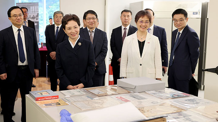 接待政府来访
