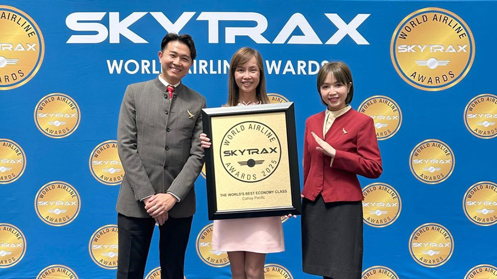 国泰航空荣膺Skytrax全球最佳航空公司三甲